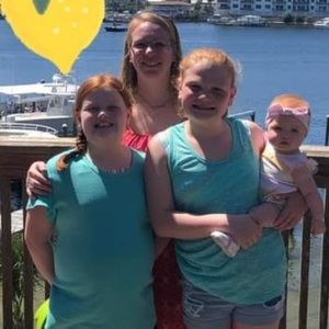 Meet your Posher, Angela